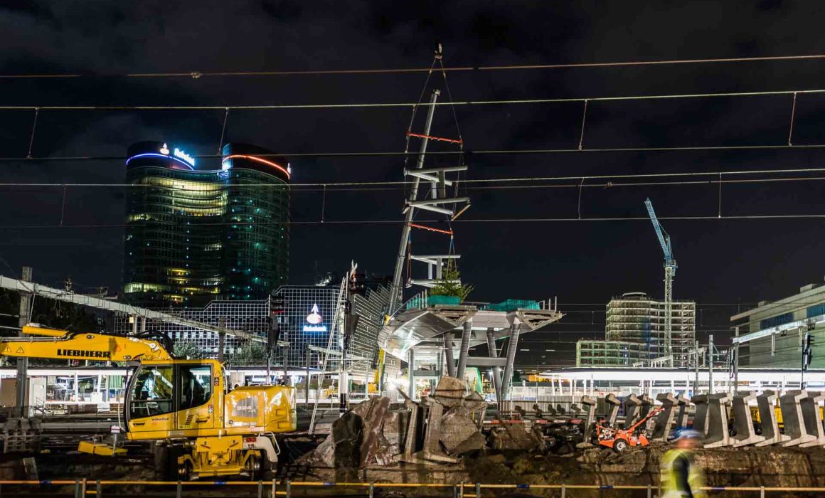 Moreelsebrug Utrecht in aanbouw inhijsen