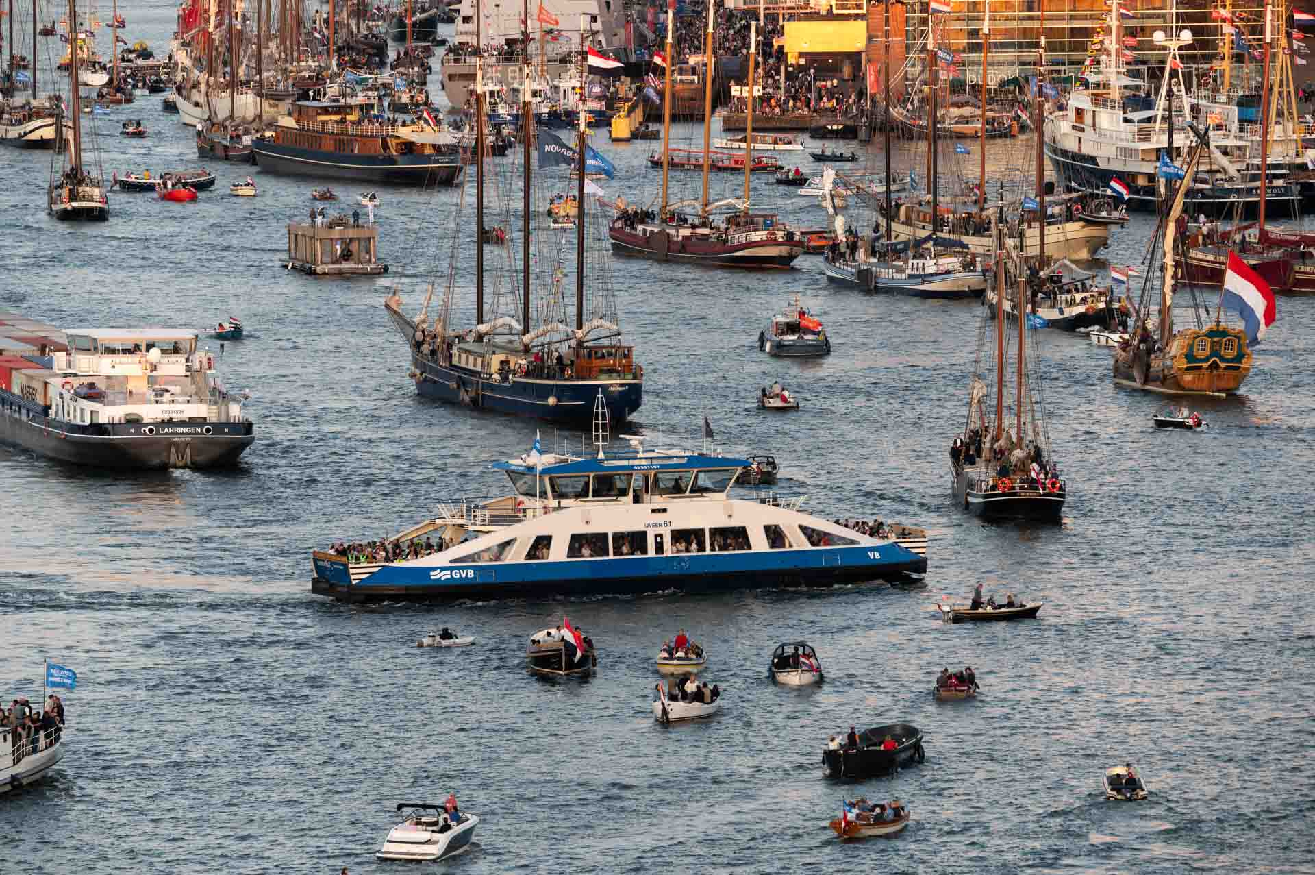 Hoe GVB pont IJ overvaart SAIL Amsterdam